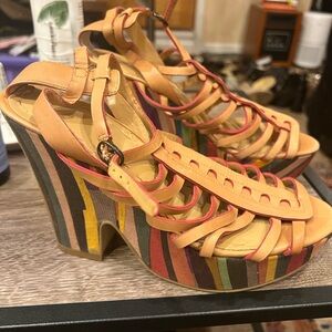 Nine West rare boho style platform shoes. Worn once.